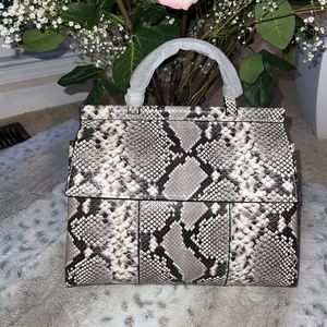 BLACK & WHITE TORY BURCH